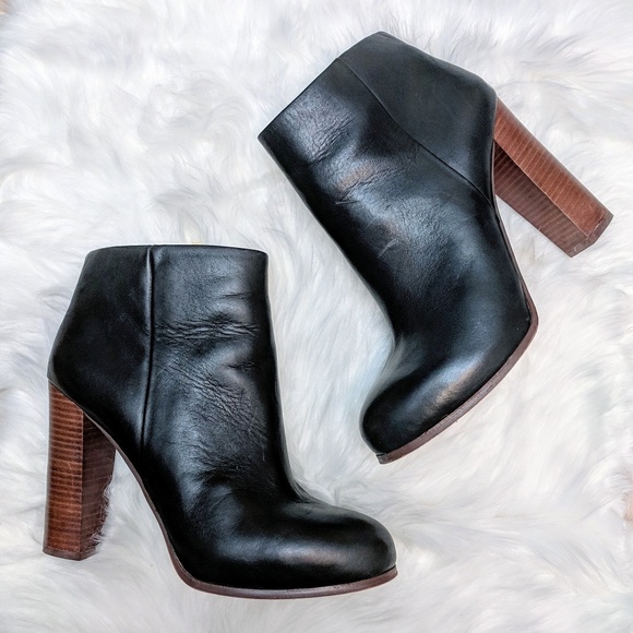 Vince Camuto Grenadine Boots 